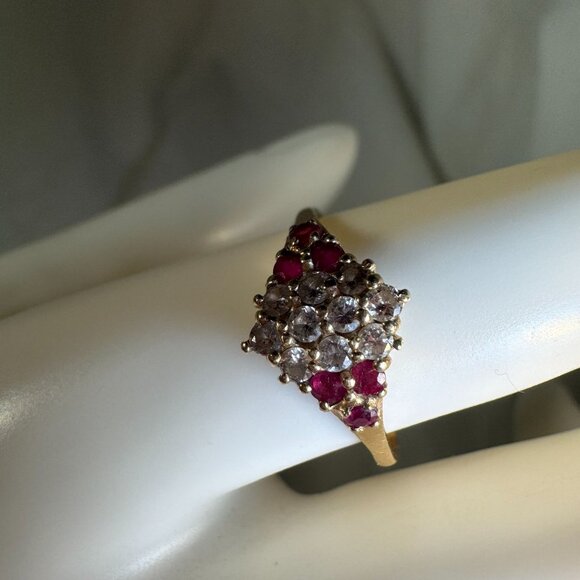 Vintage 14K Yellow Gold Genuine Diamond Cluster Ring w/ Ruby Accents Sz 8 - Picture 4 of 9